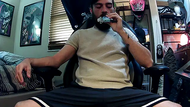 slutty guy12 online show from 03-01-25, 06:32