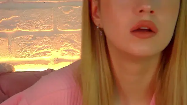 MilanaBalmain online show from 11-04-25, 04:11