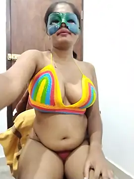 Snapshot of Zaraangle chatting on 07-13-26, 04:54 Zaraangle online show from 07-13-26, 04:54