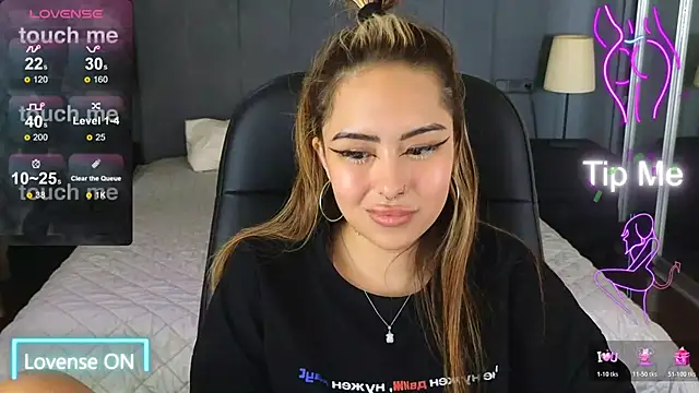 Snapshot of baby__kim chatting on 10-22-25, 09:20 baby kim online show from 10-22-25, 09:20