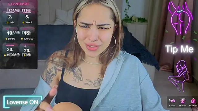 Snapshot of baby__kim chatting on 10-30-25, 05:09 baby kim online show from 10-30-25, 05:09