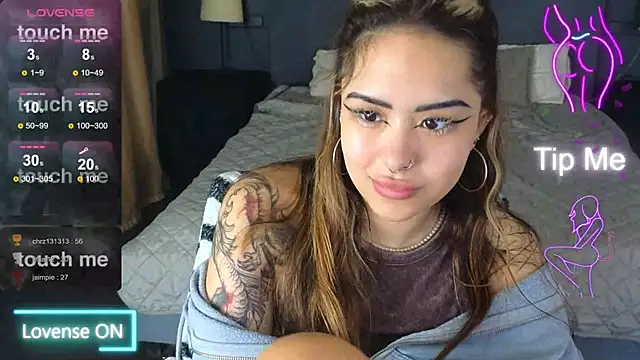 Snapshot of baby__kim chatting on 11-20-25, 07:41 baby kim online show from 11-20-25, 07:41