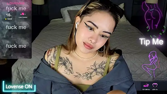 Snapshot of baby__kim chatting on 11-30-25, 05:22 baby kim online show from 11-30-25, 05:22