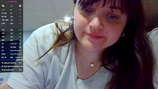 Snapshot of princess_emily4723 chatting on 05-01-26, 03:38 princess emily4723 online show from 05-01-26, 03:38