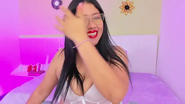 estrella bigboobs14 online show from 10-01-25, 06:25
