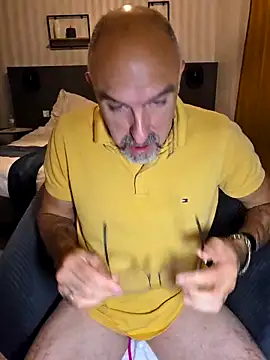 Snapshot of Crosss-23cm chatting on 10-02-25, 06:48 Crosss-23cm online show from 10-02-25, 06:48