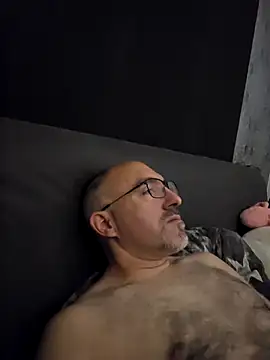 Snapshot of Crosss-23cm chatting on 10-04-25, 08:07 Crosss-23cm online show from 10-04-25, 08:07