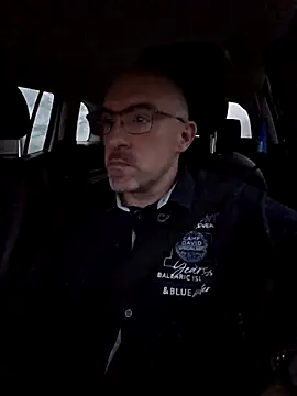 Snapshot of Crosss-23cm chatting on 11-08-25, 04:18 Crosss-23cm online show from 11-08-25, 04:18