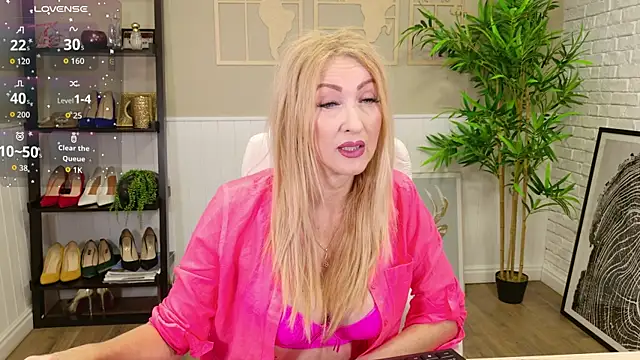 LadyLeea online show from 12-05-25, 05:27