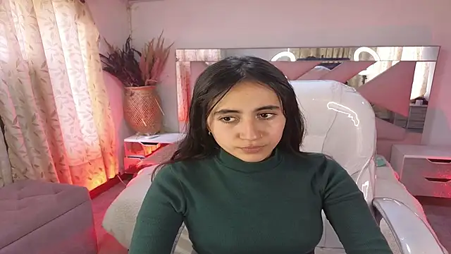 Mia Fischer online show from 12-15-25, 07:29