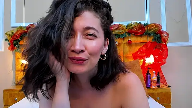 Snapshot of adarussell chatting on 01-02-25, 04:13 adarussell online show from 01-02-25, 04:13