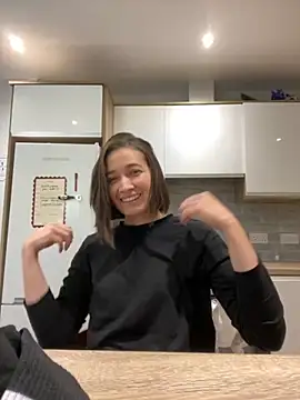 Snapshot of adarussell chatting on 10-04-25, 07:12 adarussell online show from 10-04-25, 07:12