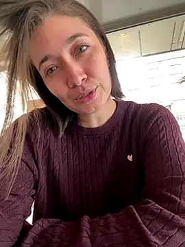 Snapshot of adarussell chatting on 10-11-25, 04:05 adarussell online show from 10-11-25, 04:05