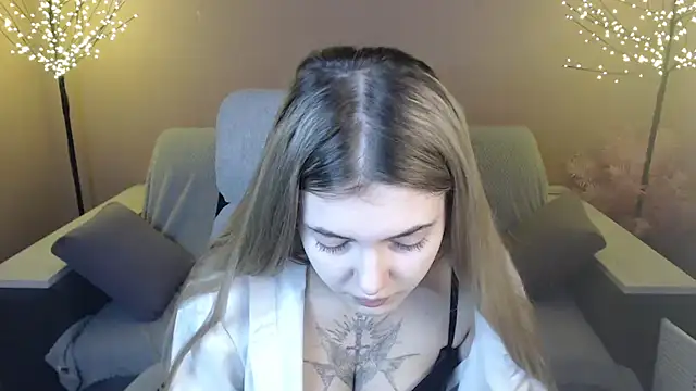 Snapshot of Ritaneer chatting on 12-06-24, 09:10 Ritaneer online show from 12-06-24, 09:10