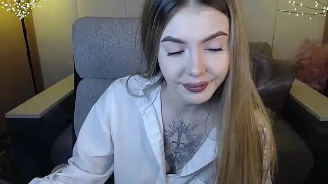 Snapshot of Ritaneer chatting on 02-19-25, 09:06 Ritaneer online show from 02-19-25, 09:06