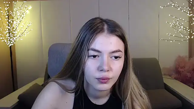 Snapshot of Ritaneer chatting on 03-15-25, 12:13 Ritaneer online show from 03-15-25, 12:13