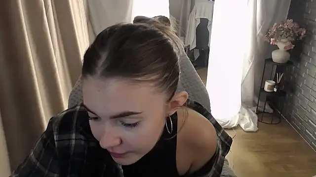 Snapshot of Ritaneer chatting on 09-22-25, 08:05 Ritaneer online show from 09-22-25, 08:05