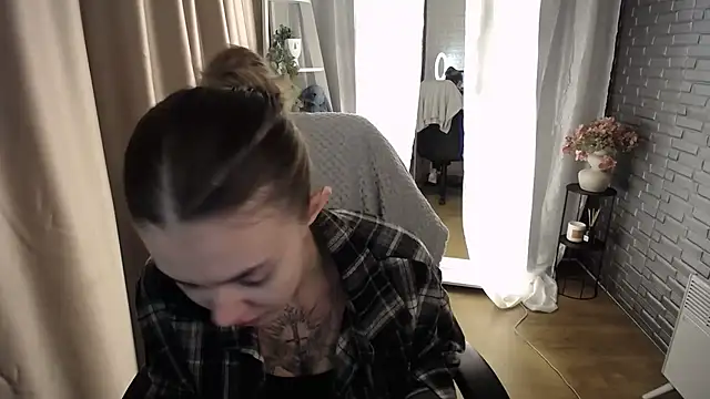 Snapshot of Ritaneer chatting on 09-30-25, 09:58 Ritaneer online show from 09-30-25, 09:58