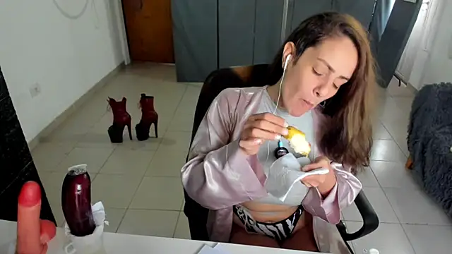 jessiburningheels online show from 02-05-25, 12:38