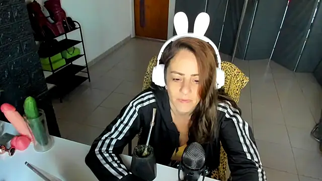 jessiburningheels online show from 02-26-25, 10:15