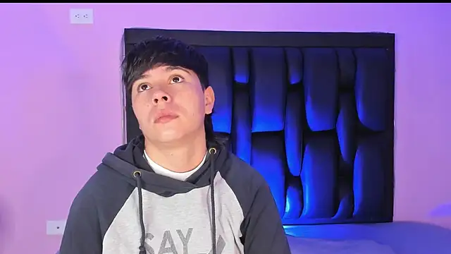 AbbySmiitth  online show from 03-05-25, 12:11