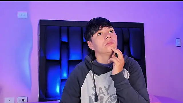 AbbySmiitth  online show from 03-06-25, 12:09