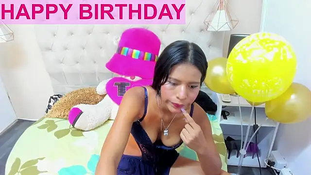 Little Helen online show from 01-22-25, 01:32