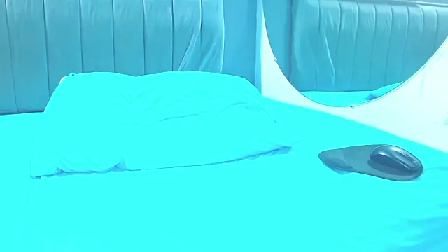 minimi naty online show from 01-27-25, 11:33