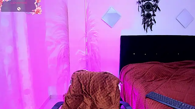 Snapshot of Hannahoney_ chatting on 03-04-25, 11:40 Hannahoney online show from 03-04-25, 11:40