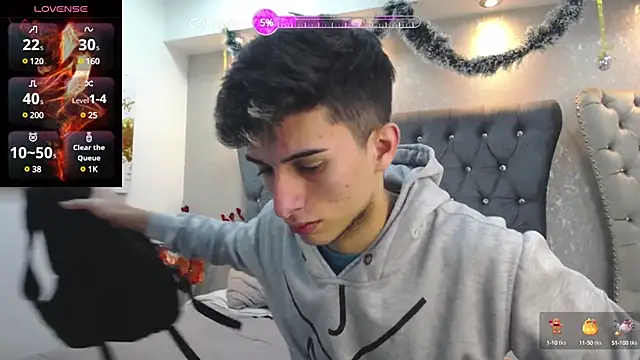 Snapshot of MrWilliseo chatting on 01-05-25, 07:49 MrWilliseo online show from 01-05-25, 07:49