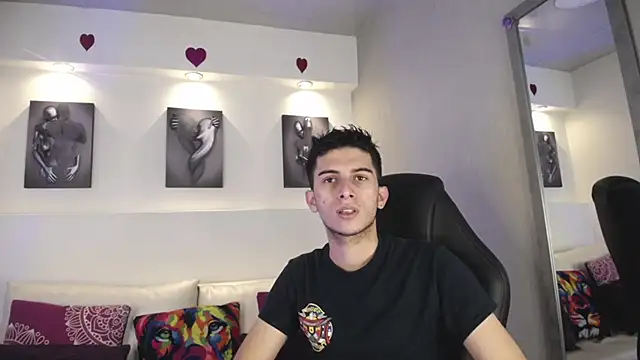 Snapshot of MrWilliseo chatting on 03-04-25, 07:43 MrWilliseo online show from 03-04-25, 07:43