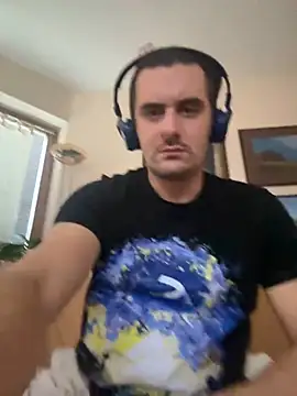 Snapshot of windfuckerrrrr chatting on 12-19-24, 08:02 windfuckerrrrr online show from 12-19-24, 08:02