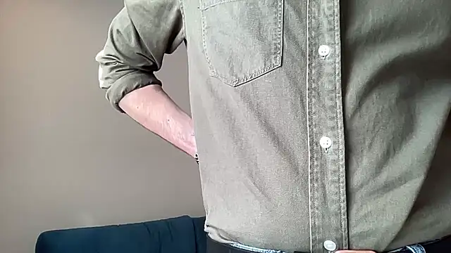 cute mark online show from 04-20-26, 11:35