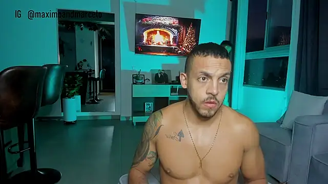 Snapshot of Maximo_Marcelo chatting on 12-11-24, 11:10 Maximo Marcelo online show from 12-11-24, 11:10