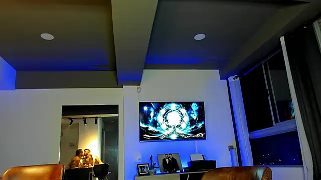 Snapshot of Maximo_Marcelo chatting on 02-04-25, 02:28 Maximo Marcelo online show from 02-04-25, 02:28