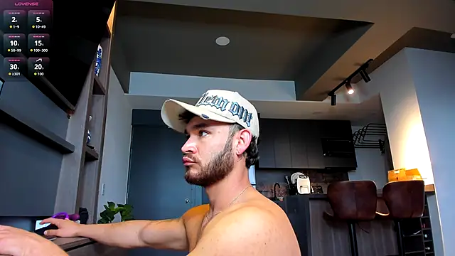 Snapshot of Maximo_Marcelo chatting on 10-30-25, 11:11 Maximo Marcelo online show from 10-30-25, 11:11