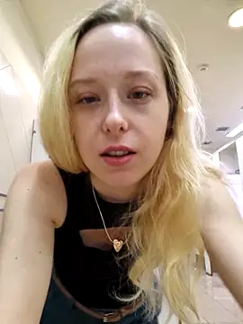 Snapshot of Public_Katrisha chatting on 10-15-25, 01:11 Public Katrisha online show from 10-15-25, 01:11