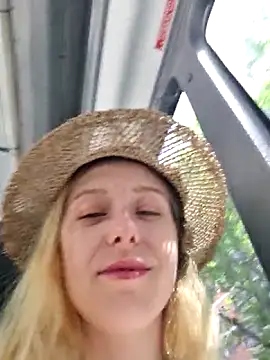 Snapshot of Public_Katrisha chatting on 10-21-25, 03:35 Public Katrisha online show from 10-21-25, 03:35