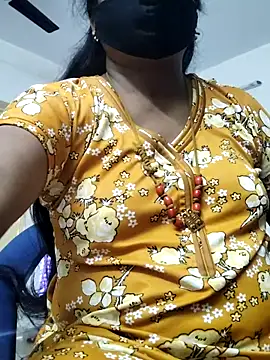 Snapshot of Tamilrojanew chatting on 05-16-26, 10:36 Tamilrojanew online show from 05-16-26, 10:36