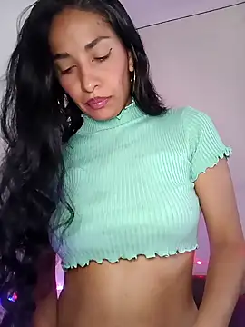 Snapshot of chloewildd_ chatting on 04-11-26, 01:26 chloewildd online show from 04-11-26, 01:26