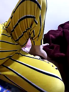 Snapshot of nouramaroc chatting on 01-15-25, 08:37 nouramaroc online show from 01-15-25, 08:37