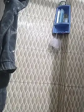 Tu papi 69  online show from 11-20-25, 12:33