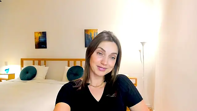 Snapshot of LovelyeeMia chatting on 12-11-24, 04:42 LovelyeeMia online show from 12-11-24, 04:42