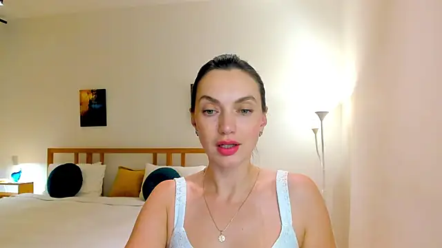 Snapshot of LovelyeeMia chatting on 12-12-24, 07:37 LovelyeeMia online show from 12-12-24, 07:37