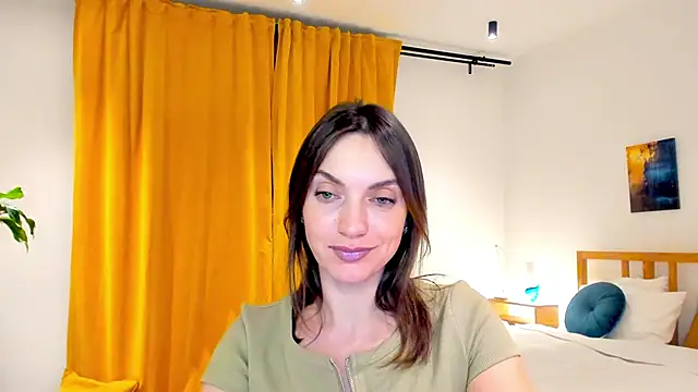 Snapshot of LovelyeeMia chatting on 12-13-24, 07:43 LovelyeeMia online show from 12-13-24, 07:43