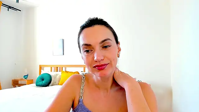 Snapshot of LovelyeeMia chatting on 12-17-24, 11:17 LovelyeeMia online show from 12-17-24, 11:17