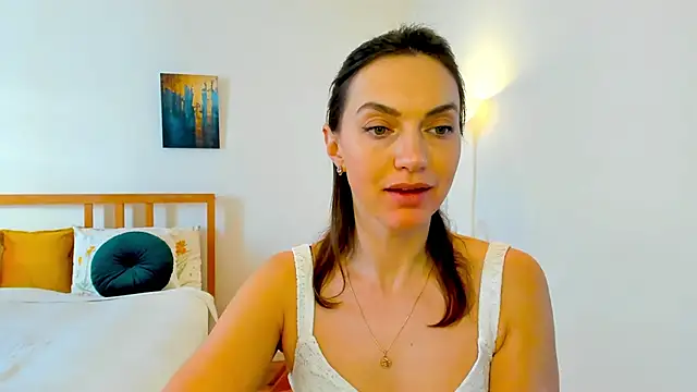 Snapshot of LovelyeeMia chatting on 12-19-24, 10:45 LovelyeeMia online show from 12-19-24, 10:45