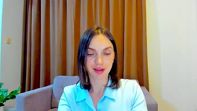 Snapshot of LovelyeeMia chatting on 10-22-25, 10:48 LovelyeeMia online show from 10-22-25, 10:48