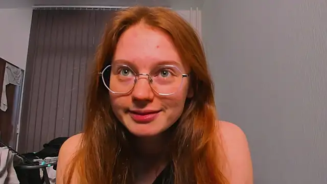 Snapshot of Fire_Luna chatting on 12-06-24, 09:32 Fire Luna online show from 12-06-24, 09:32