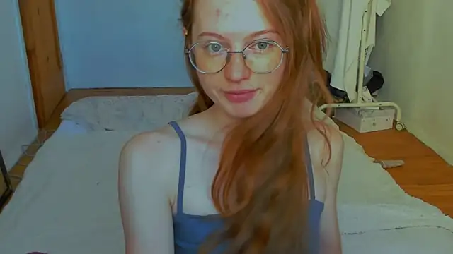 Fire Luna online show from 07-17-26, 01:29